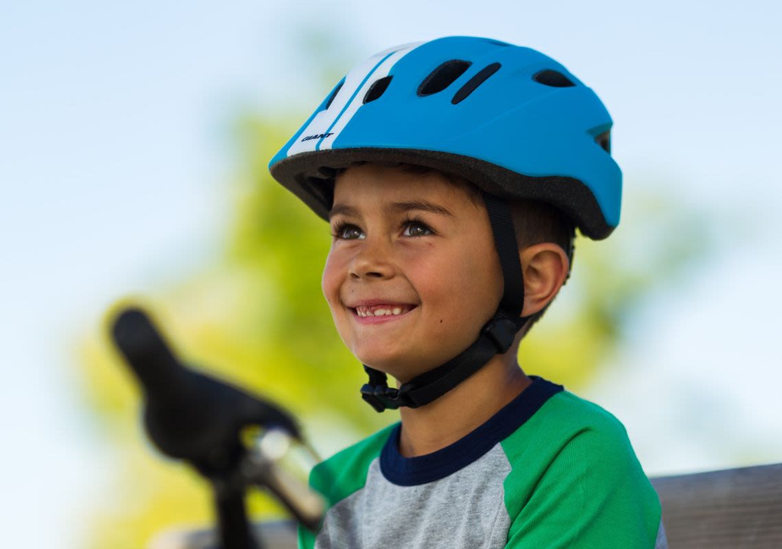 Bike Helmet Fit and Size Guide | Giant Bicycles Australia