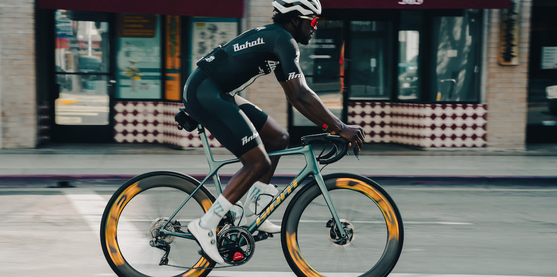 Giant ambassador Rahsaan Bahati riding in Los Angeles