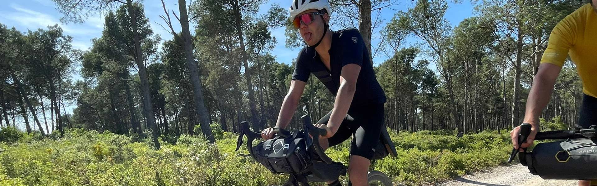 Le grand biathlète français Emilien Jacquelin devient ambassadeur et Giant France. Emilien Jacquelin Photos