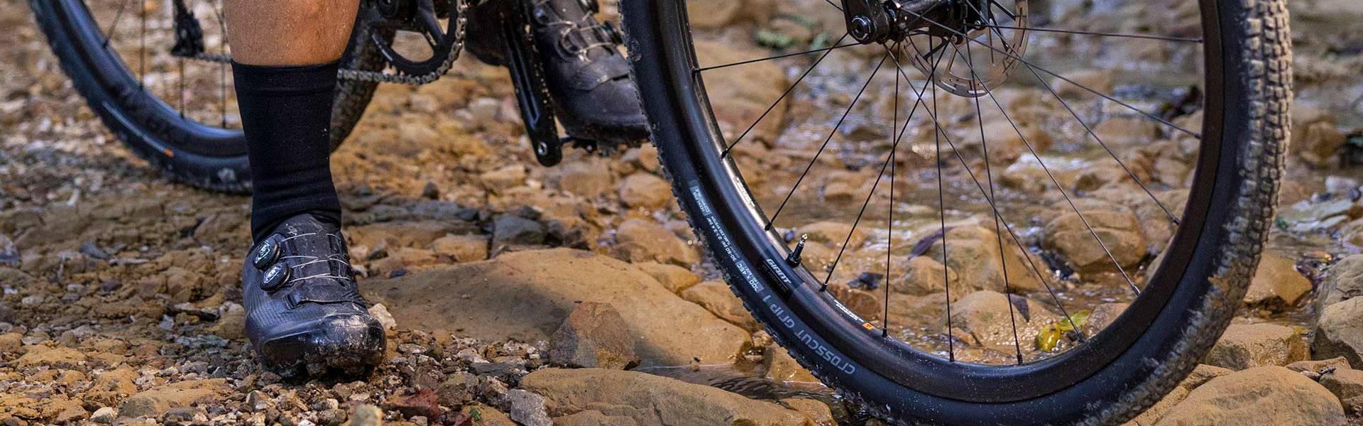 Bike Tyres Road Bike & Gravel Tyres Giant Bicycles UK CADEX UK