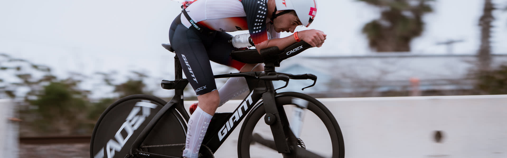 Gustav Iden on Triathlon bike
