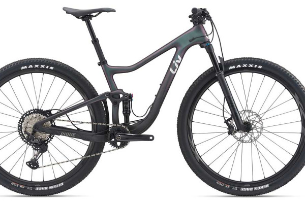 The Pique Advanced Pro 29 1, in Dark Iridescent. Availability varies by country.