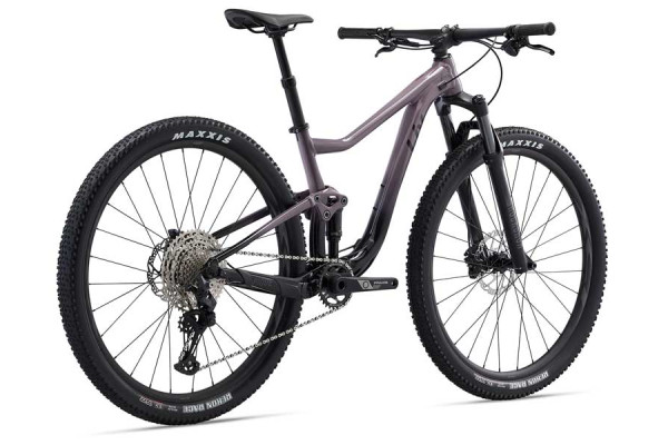 Pique 29 2, in Purple Ash. Availability varies by country.
