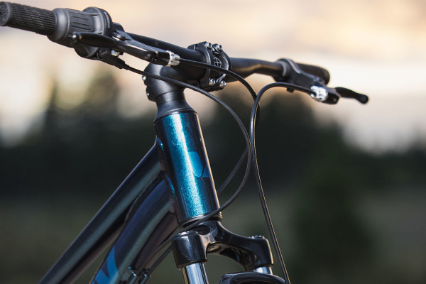 Tempt 24 Disc is equipped with a 50mm suspension fork.