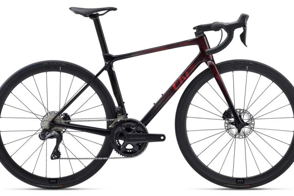 Langma Advanced Pro 0 Disc QOM, in Carbon. Availability varies by country.