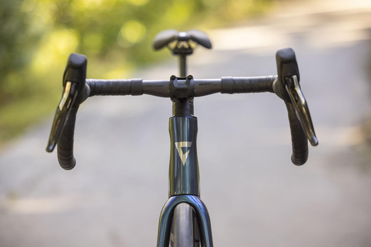 Frontal view of Giant TCR Advanced Pro 0.