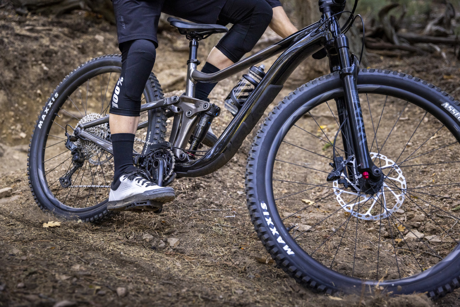 2023 Reign 2 Full Suspension Mountain Bike banner 3