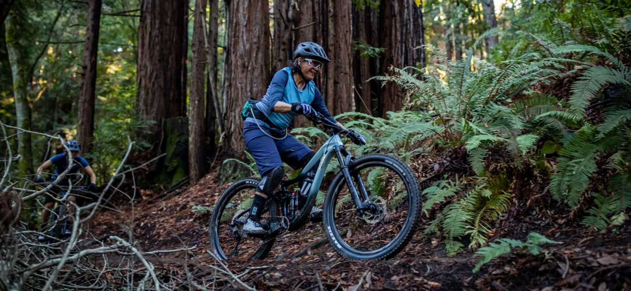 2022 Intrigue Advanced Full Suspension Mountain Bike banner 1