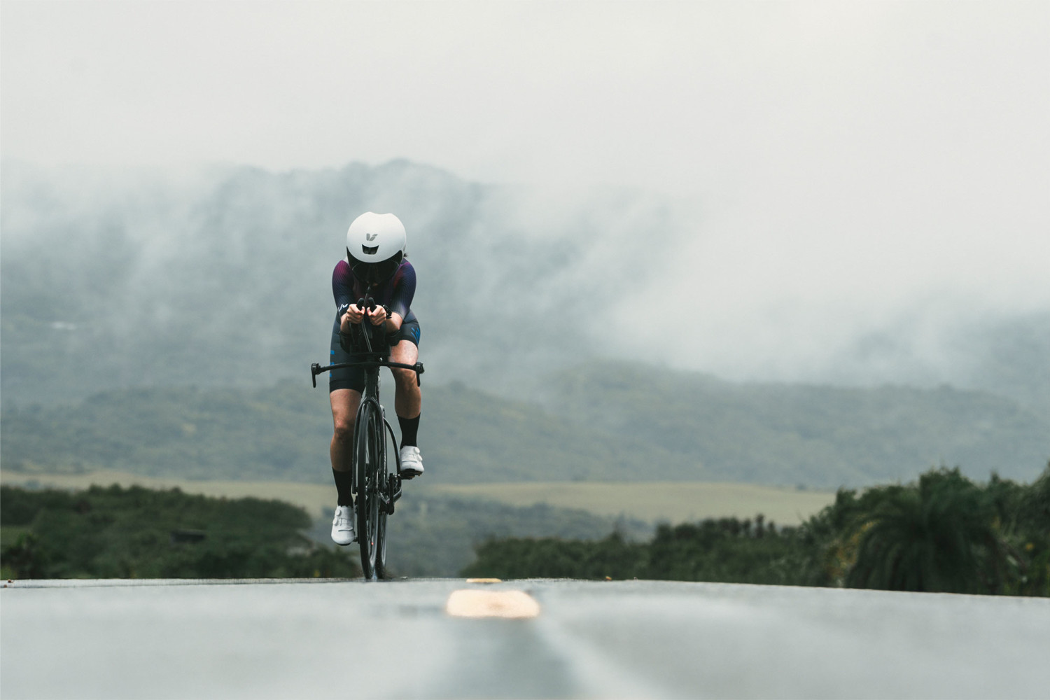 2025 Avow Advanced SL Triathlon Road Bike banner 4