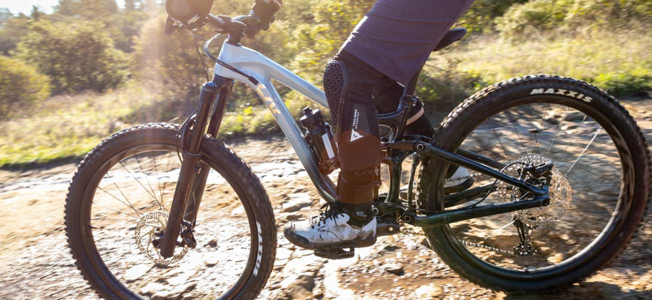 2022 Intrigue Advanced Full Suspension Mountain Bike banner 6