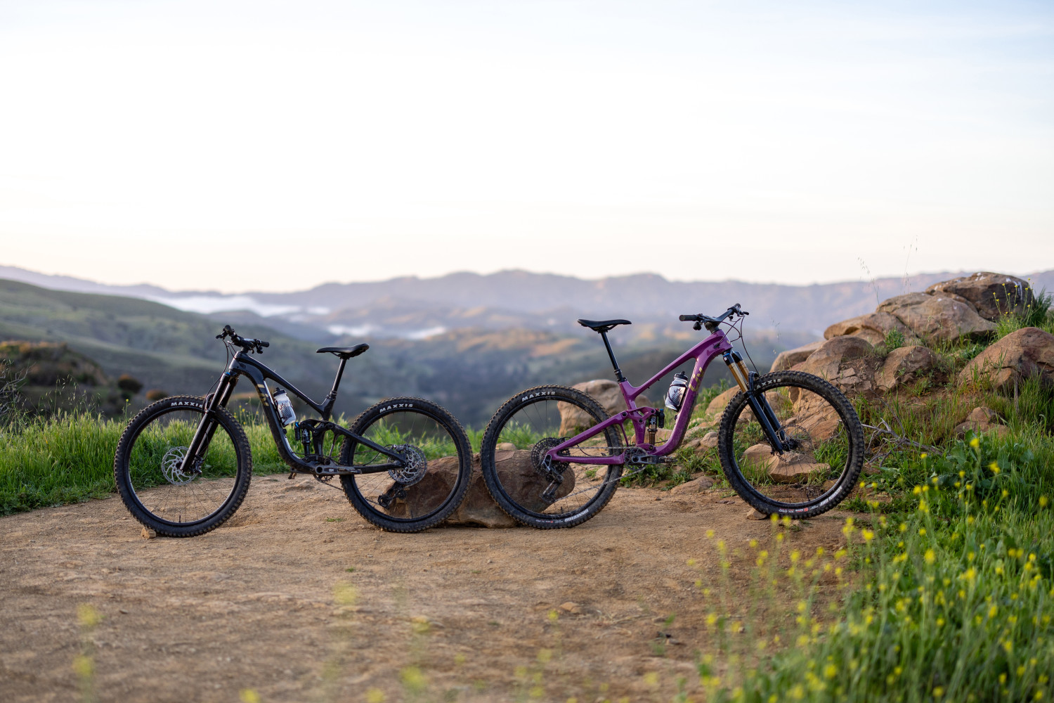 2024 Intrigue X Advanced 1 Full Suspension Mountain Bike banner 9