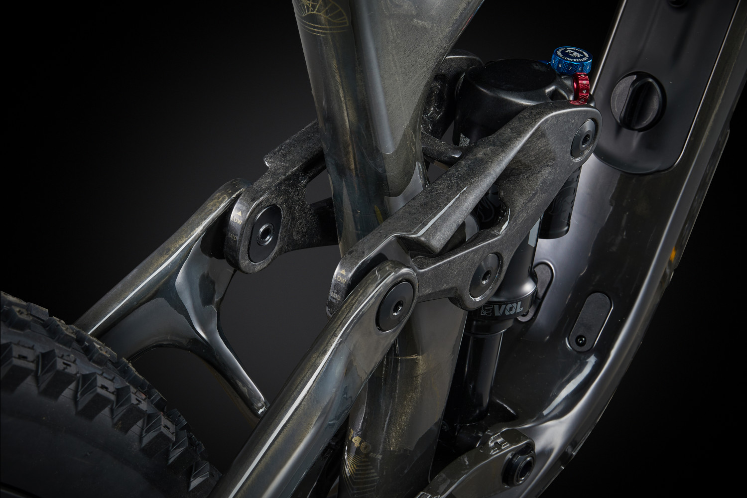 2024 Intrigue X Advanced 1 Full Suspension Mountain Bike banner 3