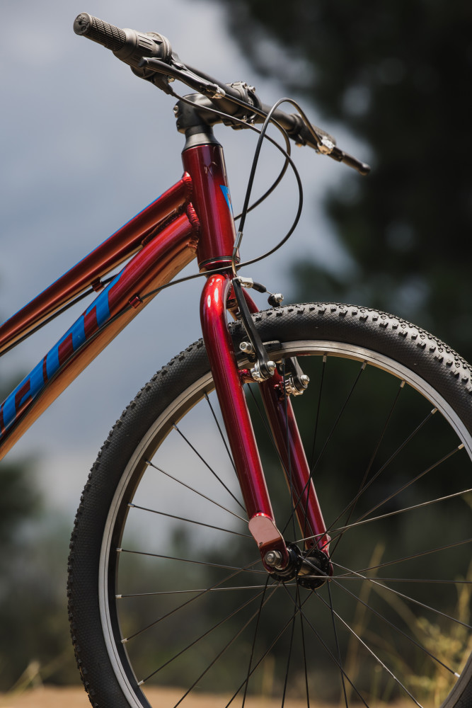 2025 Talon 24 Lite 24-Inch Kids Bike banner 12