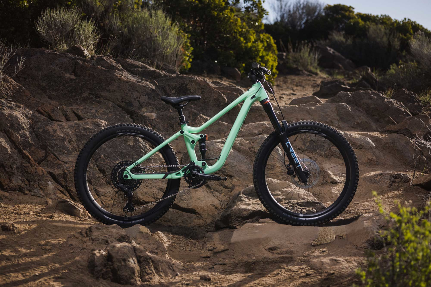 Faith 24 Liv 24 Inch Kids Mountain Bike banner 13