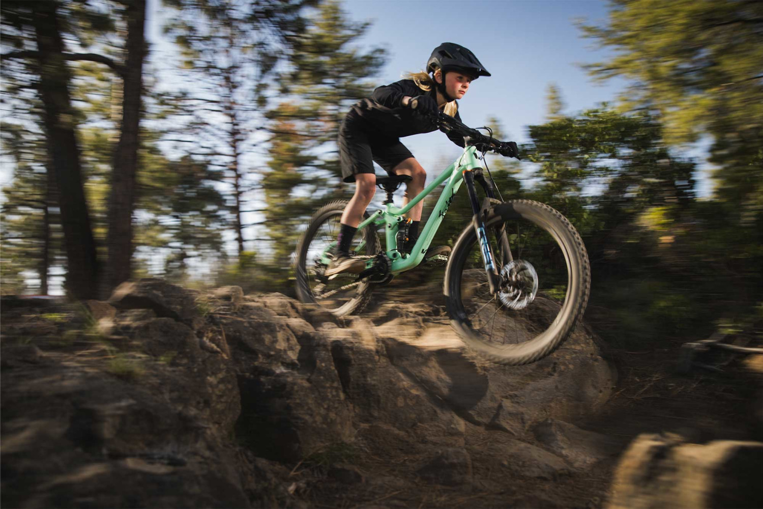 Faith 24 Liv 24 Inch Kids Mountain Bike banner 20