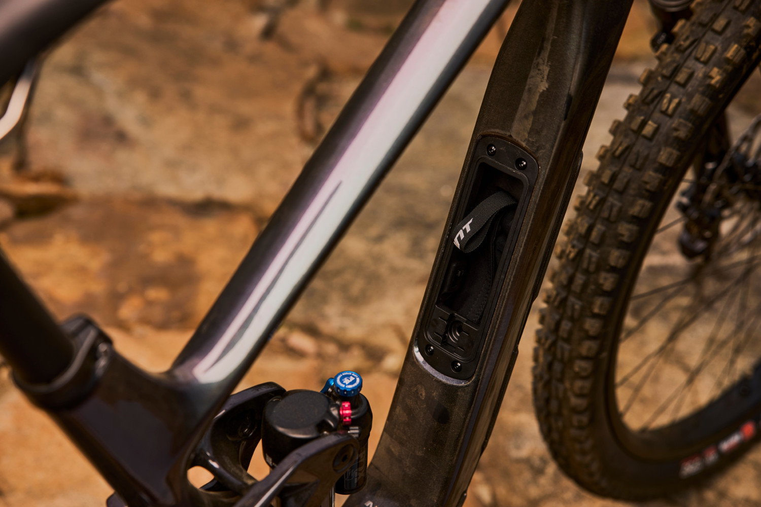 2024 Trance X Advanced 1 Full Suspension Mountain Bike banner 11