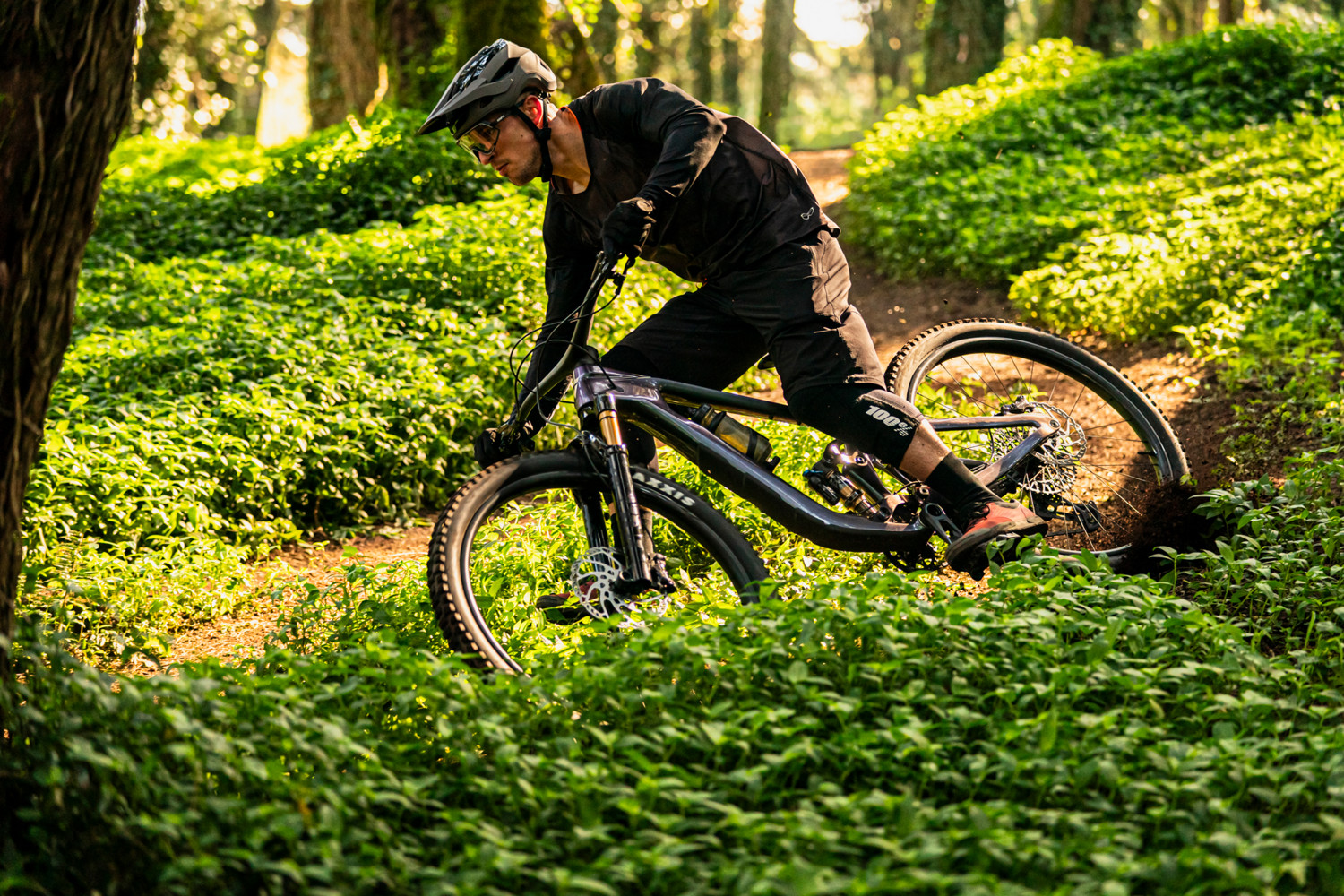 2024 Trance X Advanced 0 Full Suspension Mountain Bike banner 9