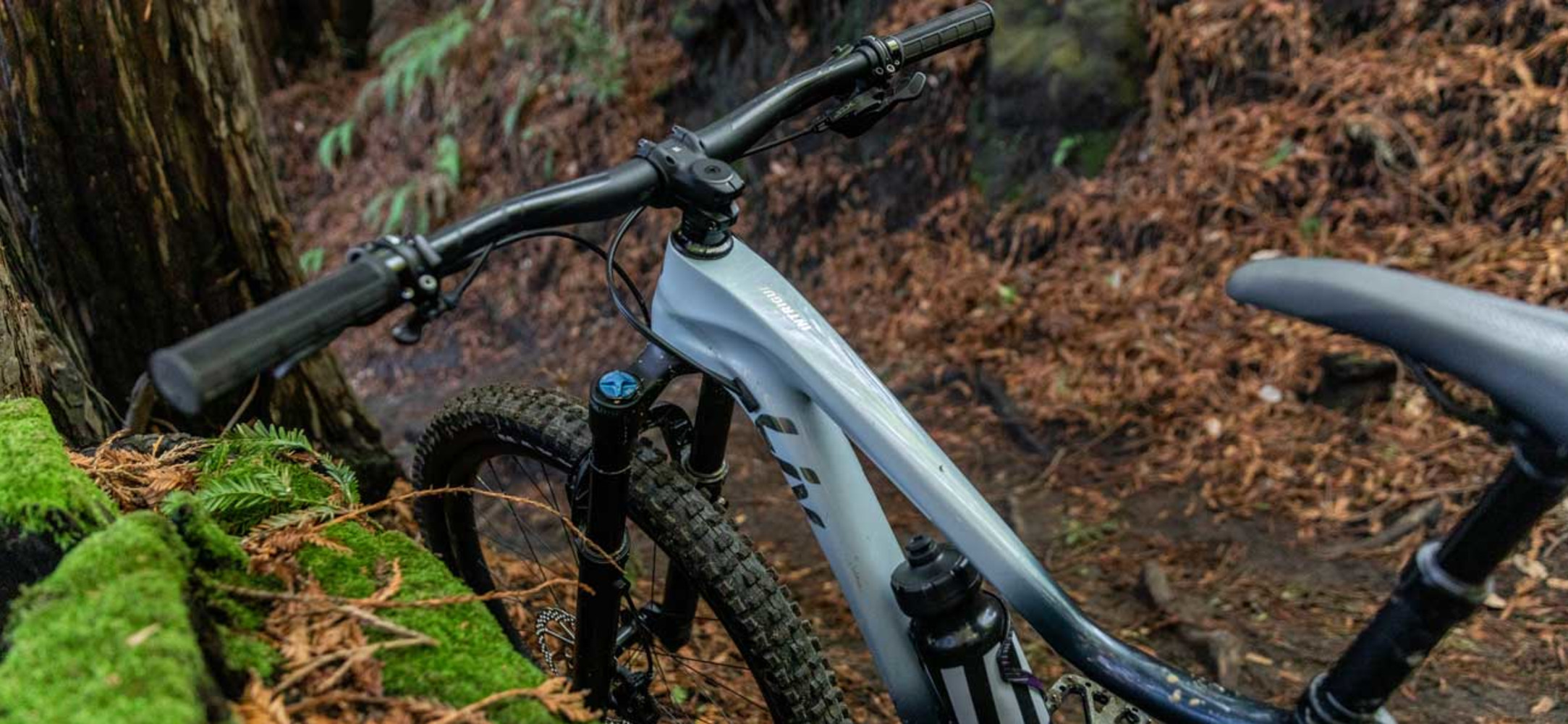 2022 Intrigue Advanced Full Suspension Mountain Bike banner 7