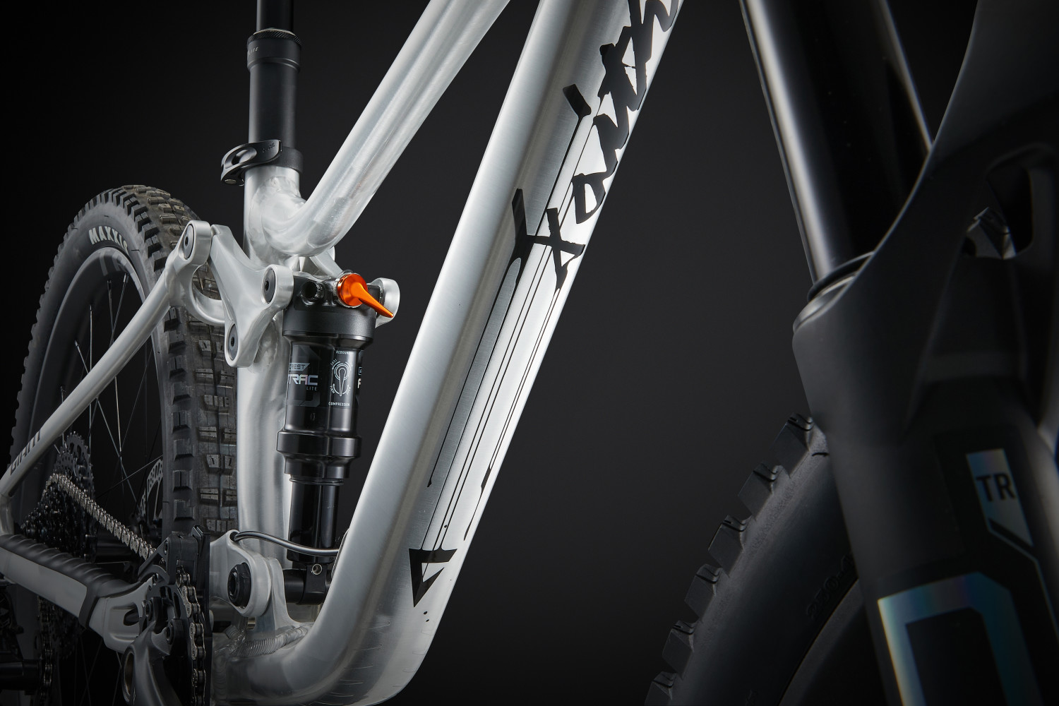 Faith 24 Kids Mountain Bike banner 9