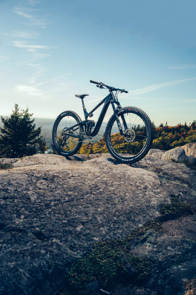 2022 Trance Advanced Pro 29 1 Full Suspension Mountain Bike banner 8