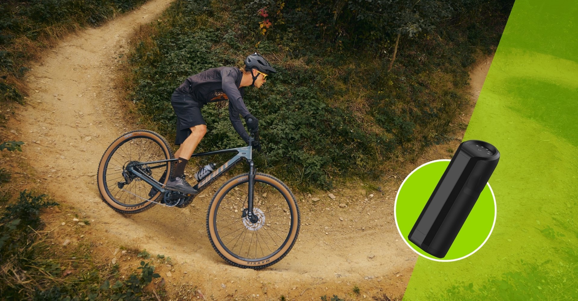Rowerzysta jadący rowerem elektrycznym Giant Talon E+