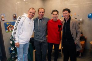 LEYENDAS DEL CICLISMO SE UNEN A DAVID BISBAL EN SU CONCIERTO...