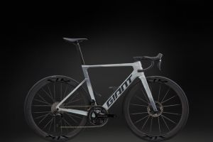 L'Expert Vélo séduit par le nouveau vélo aéro Giant Propel !