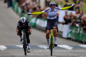 Coupland Claims Overall Victory at Vuelta a Extremadura Feme...