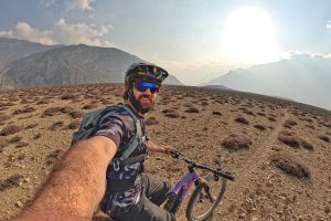 Tito Tomasi et son VTT Enduro Giant Reign Advanced