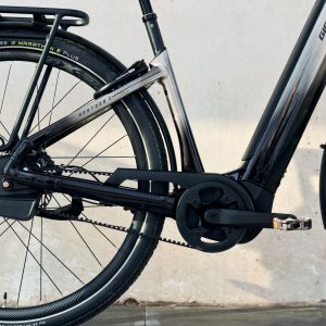 Close up of Giant Anytour E+ drivetrain.