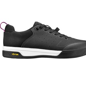 Liv Shuttle Clip Lace in black.
