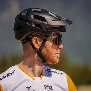 giant rail sx mips helmet
