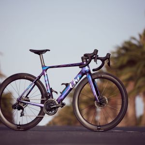 Woman walking with the EnviLiv Advanced Pro AXS.