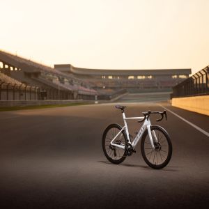 Propel Advanced Sl Aero road bike at road track