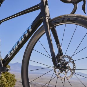 Close up driveside view of Giant TCR Advanced Pro