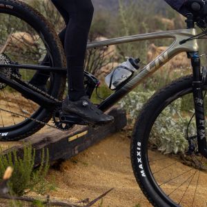 Woman riding the Pique