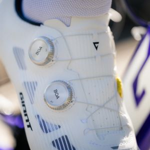 A closeup look at the boas and tongue of the Giant Surge Pro Road bike shoe.