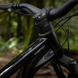 A close up look at the headset and cockpit of the Giant Stance.