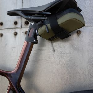 Giant TCR Advanced SL with Shadow SL Seat Bag.