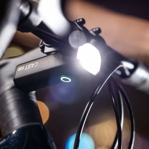 cast hl 500 headlight mounted upside down on bicycle handlebars