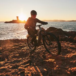 Woman riding the Embolden E+