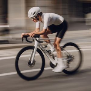 Blurred image of girl riding EnviLiv Advanced SL