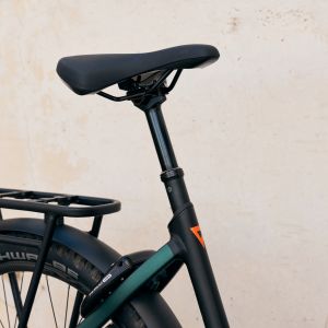 Giant Anytour X E+ suspension dropper seatpost.