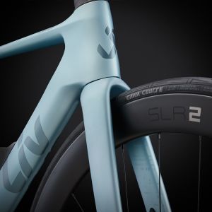 EnviLiv Advanced SL 0 in Cryo Silver front wheel