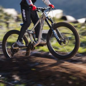 riding kids full suspension bike