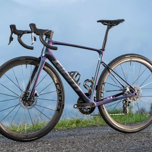 Non drivetrain profile of Defy road bike