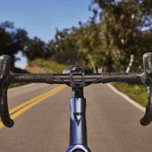 Frontal view of Giant TCR Advanced cockpit.