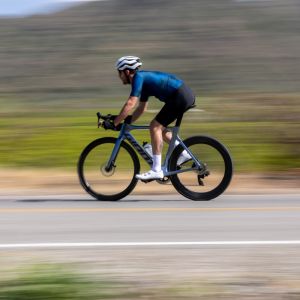 Propel Advanced Disc rolling on street