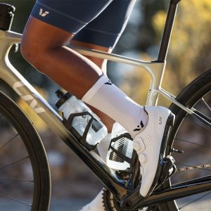 Woman riding the Avail Advanced