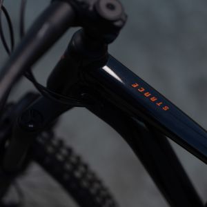 detail of top tube on mountain bike